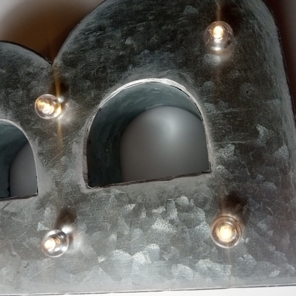 Letter B Marquis Light - Picture 7 of 7